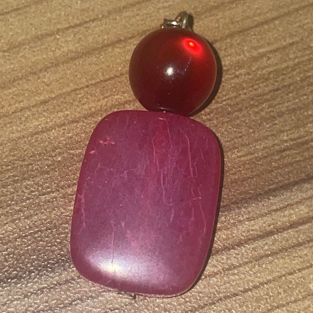 Vtg Gold Tone Magenta Pink Magnesite Slab Pendant Boho Cherry Red Stone Artisan